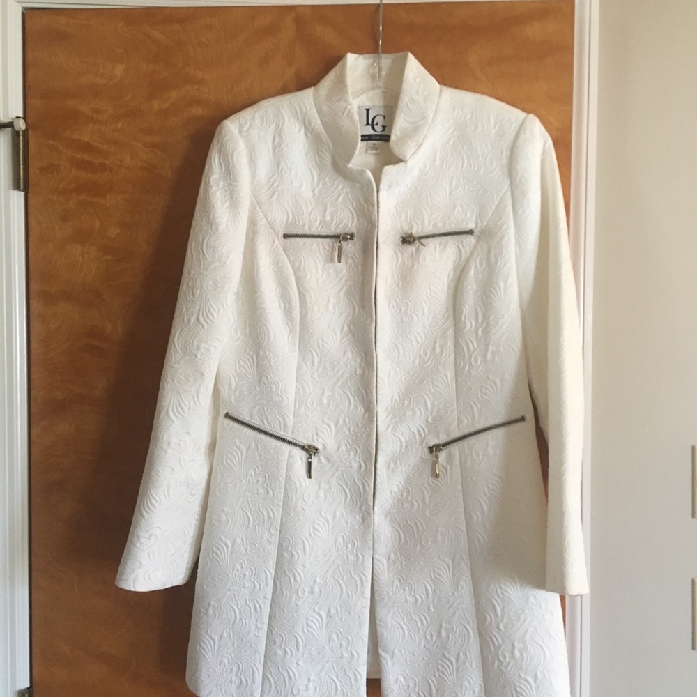 White blazer/jacket